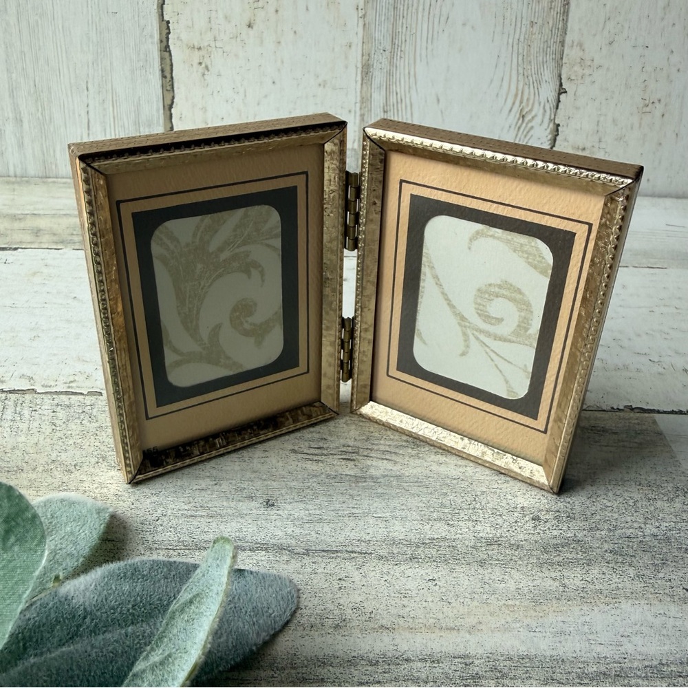 Vintage Gold Tone Bifold Hinged Metal Picture Photo Small Frame Tabletop